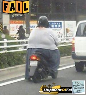 too-fat-for-scooter-fail.jpg
