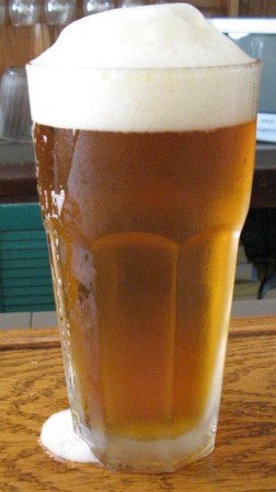 Pint_of_beer.jpg