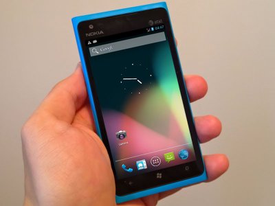 nokia-lumia-900-running-android-4.1.jpg