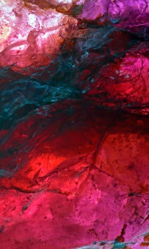 RawGarnet_EN-US5957712110_480x800_jpg.jpg