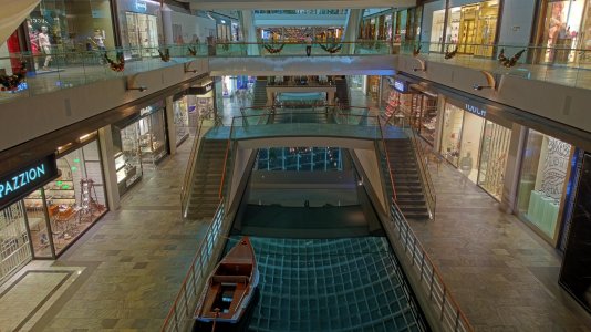 hdr mall.jpg