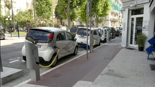 electriccars.jpg