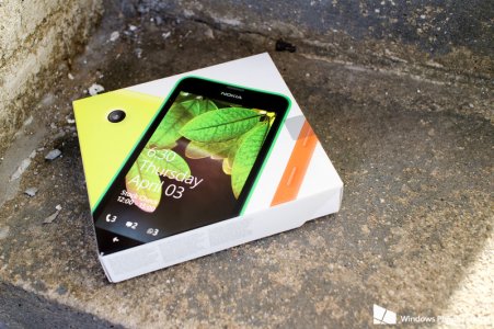 lumia_630_unboxing.jpg
