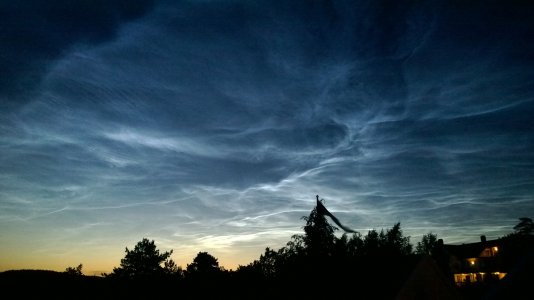 Noctilucent Clouds 2014.07.04 00_35.jpg