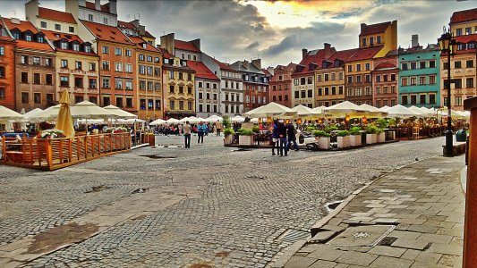 warsaw_hdr_x.jpg