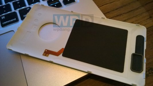 WPDang_Lumia-830-5.jpg