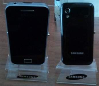 Galaxy S looking curiously similar to the iPhone 3GS , it seems like ___.jpg