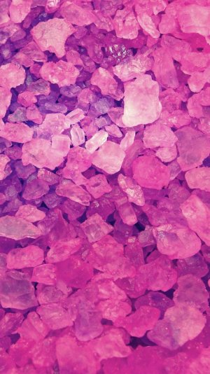 Pink-Crystals-Lockscreen-iPhone-6-plus-wallpaper-ilikewallpaper_com.jpg