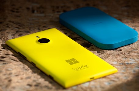 lumia branding 1520.jpg