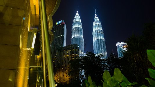 Petronas Twin Towers - Kuala Lumpur.jpg