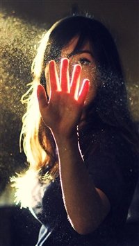 Sweet-Girl-Touch-Sunlight-Dust-iphone-6-wallpaper-ilikewallpaper_com_200.jpg