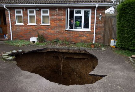sinkhole.jpg
