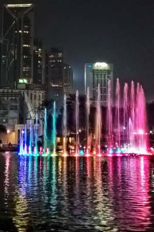 KLCC fountain #1.jpg