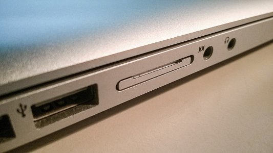 HyperDrive-MacBookPro.jpg HyperDrive-MacBookPro.jpg