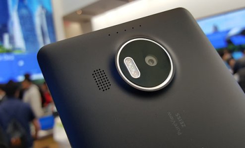 luia-950-xl-camera.jpg