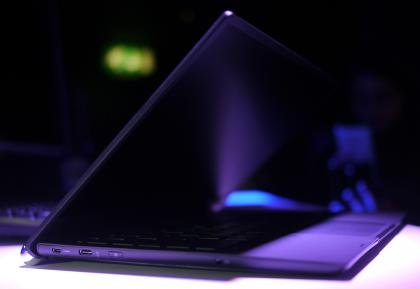 hp_elite_x3_falcon_mobile_extender_laptop_dock_ports_left_side.jpg