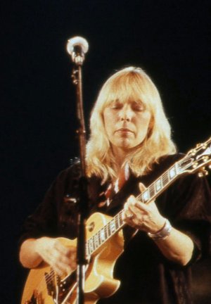 Joni_Mitchell_2004.jpg Joni_Mitchell_2004.jpg