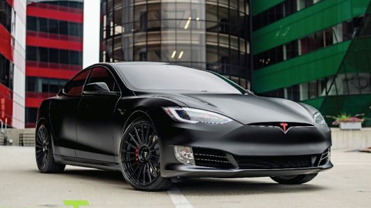 2017-Tesla-Model-S-P100D.jpg